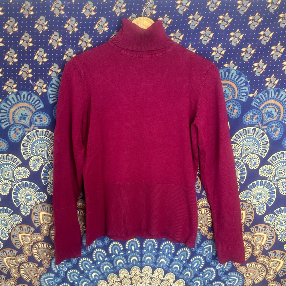 🦋5/20$🦋 cherry red turtleneck
